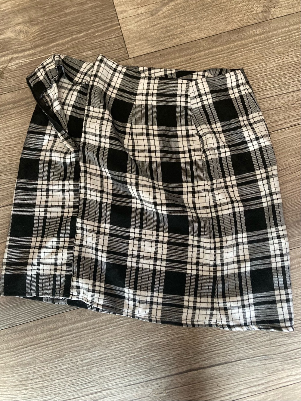 Boohoo Black and White Mini Skirt